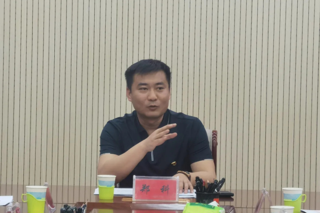 鄭科(內蒙古自治區巴彥淖爾市烏拉特前旗新安鎮黨委書記、黨群服務中心主任)