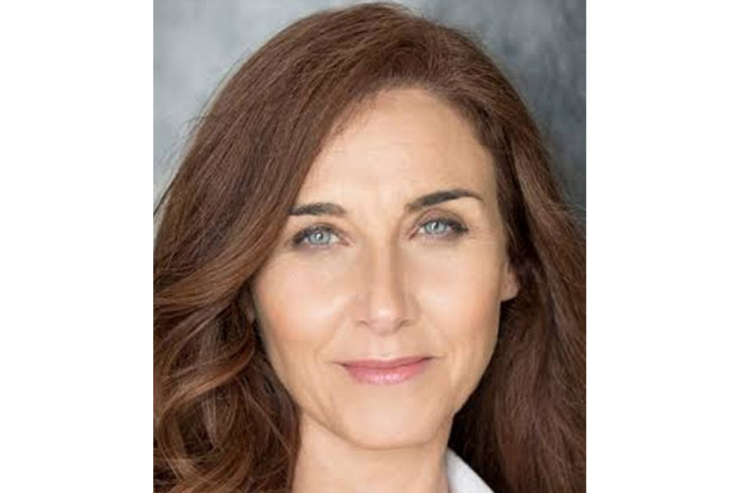 Mona Martínez Mona Martínez