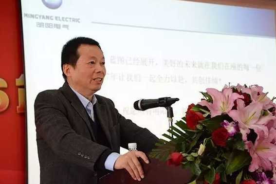 王金髮(明陽智慧型董事) 王金髮(明陽智慧型董事)