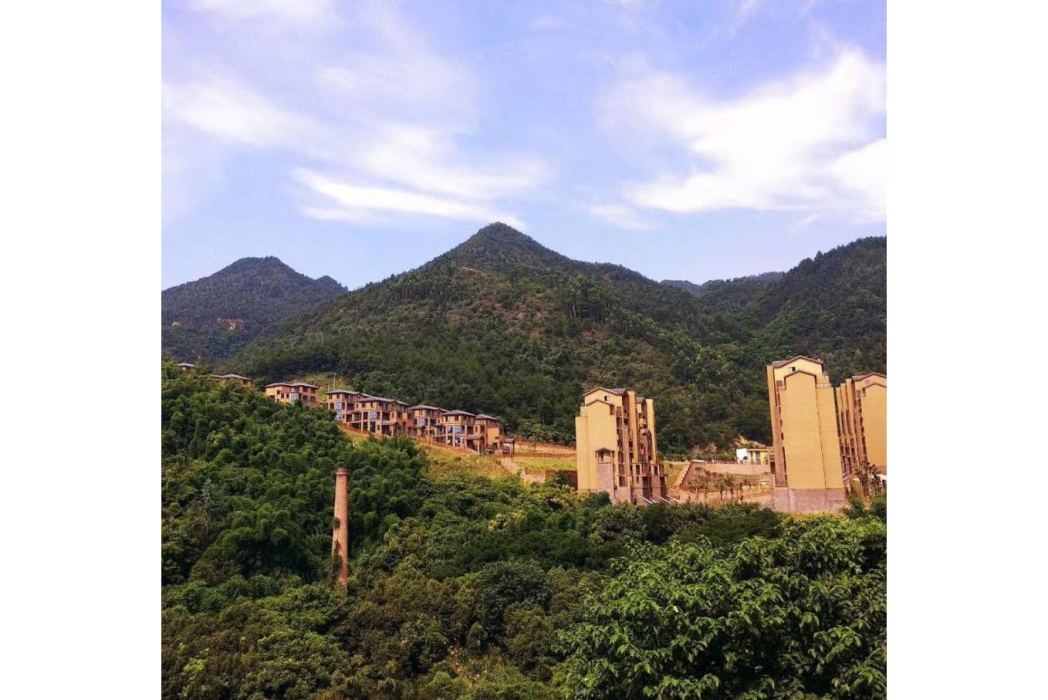 林泉香山