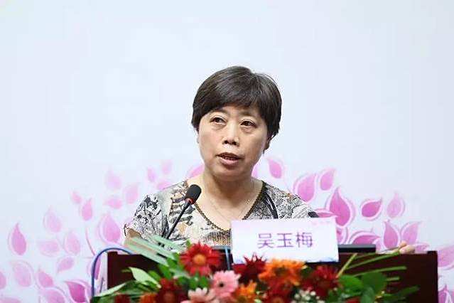 吳玉梅(白銀市平川中學德育副校長,正高級教師) 吳玉梅(白銀市平川中學德育副校長,正高級教師)