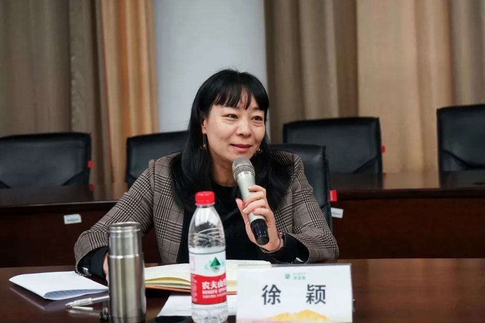 徐穎(浙江師範大學馬克思主義學院黨委書記、副院長) 徐穎(浙江師範大學馬克思主義學院黨委書記、副院長)