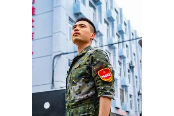 李帥傑(武警上海總隊執勤第一支隊下士)