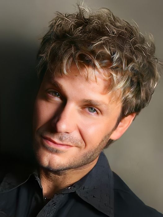 維克·米格諾納(Vic Mignogna)
