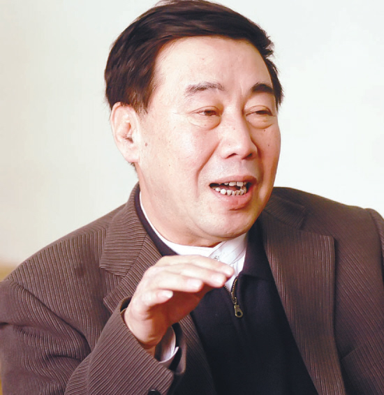 崔凱(中國曲藝家協會副主席、國家一級編劇)