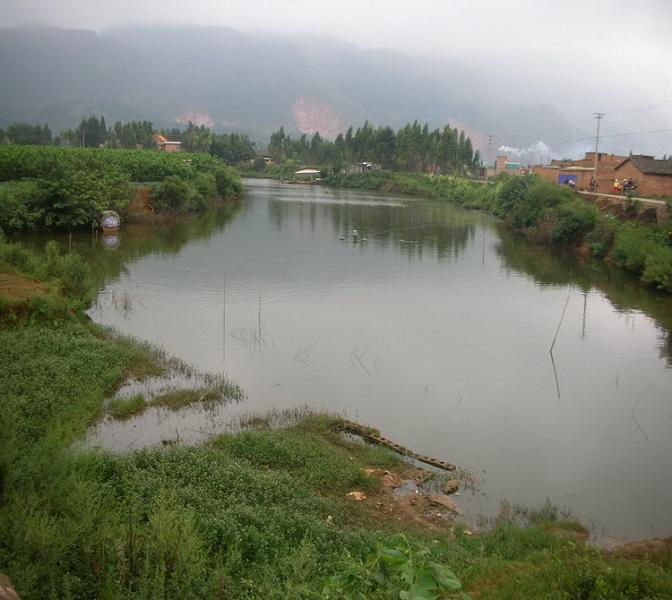 沙溝岩村(雲南陸良縣三岔河鎮下轄村) 沙溝岩村(雲南陸良縣三岔河鎮下轄村)