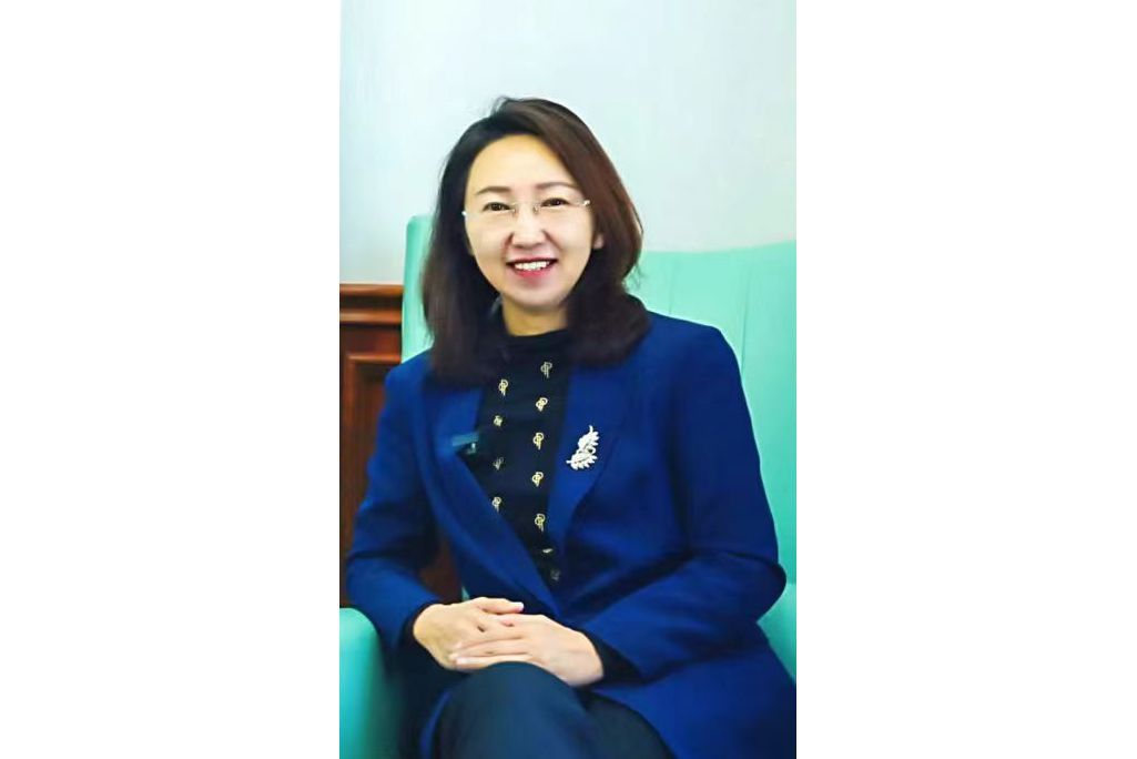 盛春華(吉林省醫菲尼迪生物醫藥有限公司法人、長春腫瘤醫院內科院長) 盛春華(吉林省醫菲尼迪生物醫藥有限公司法人、長春腫瘤醫院內科院長)
