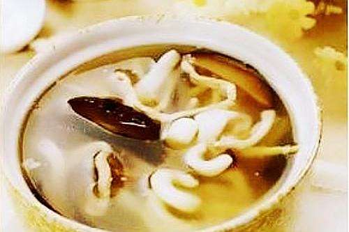 魷魚香菇湯 魷魚香菇湯