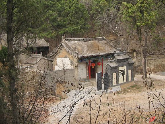 溫莊村(山西省長治市武鄉縣蟠龍鎮下轄村) 溫莊村(山西省長治市武鄉縣蟠龍鎮下轄村)