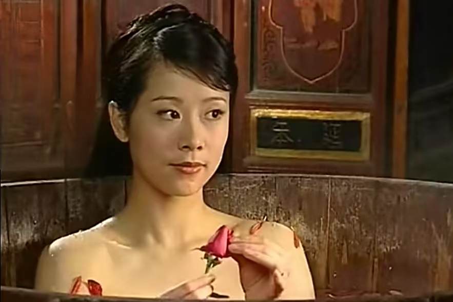 武鶴(古裝懸疑劇《凌雲壯志包青天》中的角色,包拯義女。) 武鶴(古裝懸疑劇《凌雲壯志包青天》中的角色,包拯義女。)