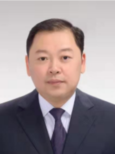 李鑫(營口市政府辦公室黨組成員、副主任) 李鑫(營口市政府辦公室黨組成員、副主任)