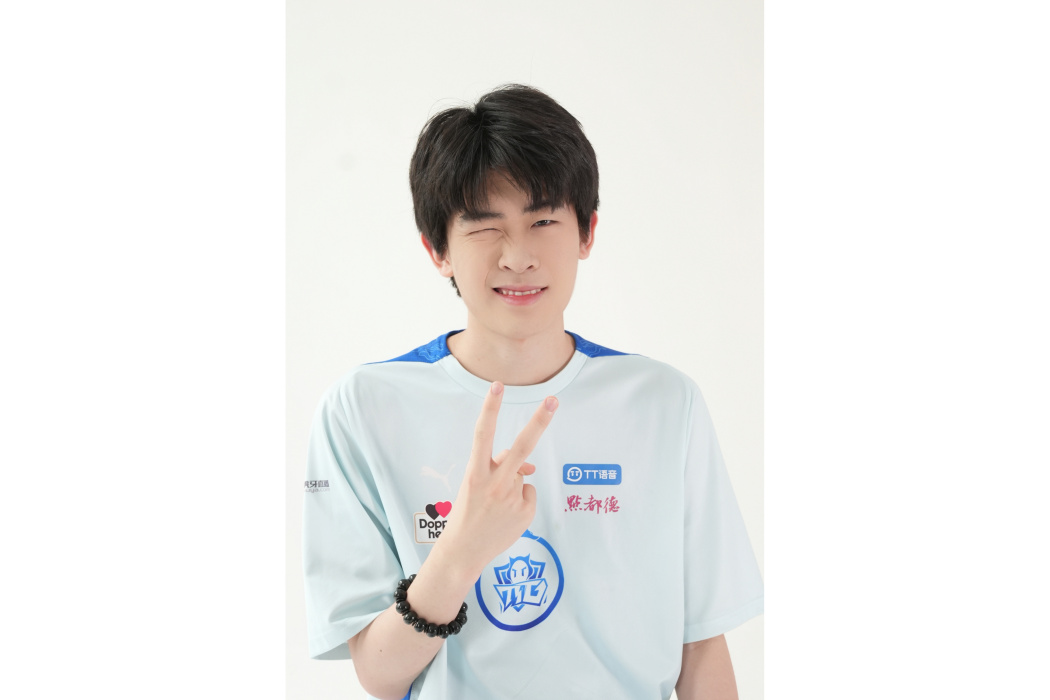於翔任 於翔任