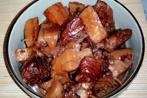 醬油燜鴨 醬油燜鴨
