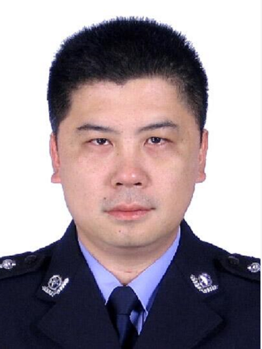 何慶滿 何慶滿