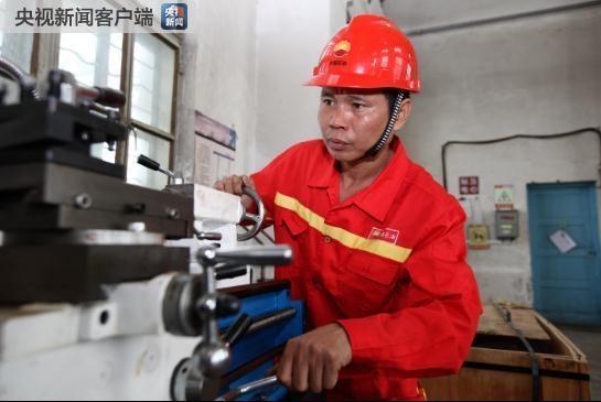 中國石油集團西部鑽探公司高級技師譚文波