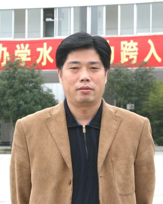 李岳林 李岳林