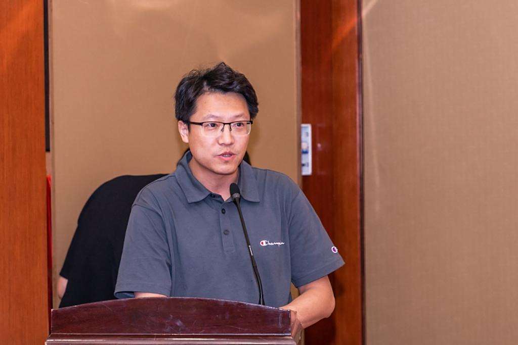 任鴻翔(哈爾濱市滑雪協會醫療救援委員會主任) 任鴻翔(哈爾濱市滑雪協會醫療救援委員會主任)