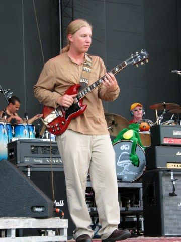 德里克·塔克斯(Derek Trucks) 德里克·塔克斯(Derek Trucks)