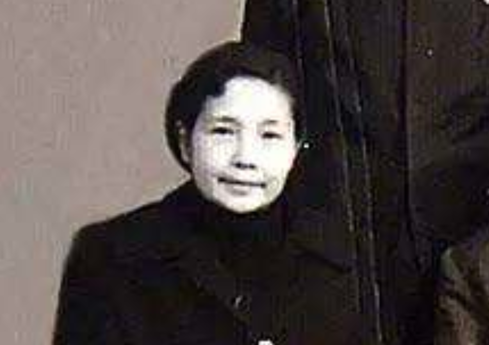 唐麗玲(上海鋼琴家、外交家厲聲教母親)