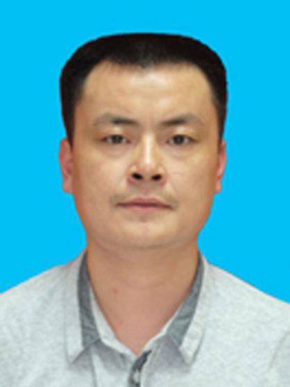 康勇(長沙市嶽麓區衛生健康局黨組成員) 康勇(長沙市嶽麓區衛生健康局黨組成員)