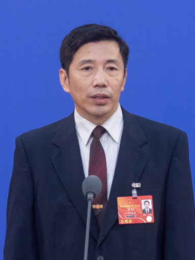 陳凡(第十四屆全國人大代表,海南省崖州灣種子實驗室執行主任) 陳凡(第十四屆全國人大代表,海南省崖州灣種子實驗室執行主任)