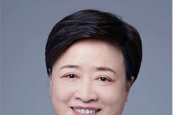 胡紅莉(南京愛爾眼科醫院白內障科室主任醫師,擅長屈光性白內障手術及複雜病例診療) 胡紅莉(南京愛爾眼科醫院白內障科室主任醫師,擅長屈光性白內障手術及複雜病例診療)