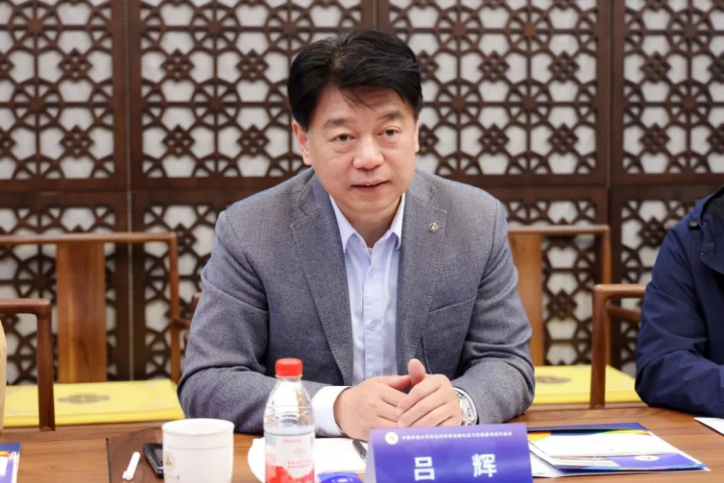 呂輝(當代世界出版社副經理(副社長)、副總編輯) 呂輝(當代世界出版社副經理(副社長)、副總編輯)