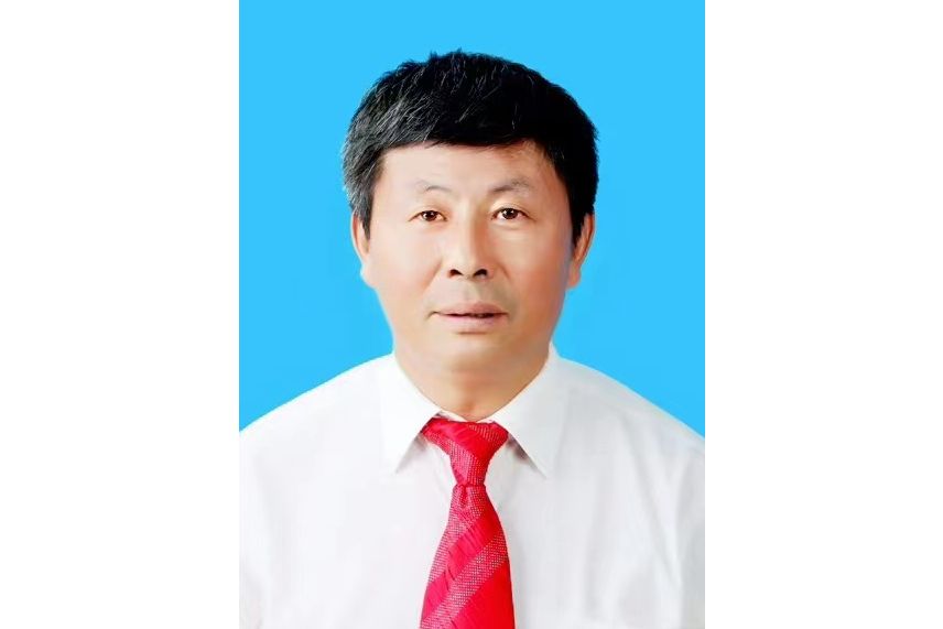 譚斌(中國作家協會2020年會員、黃岡市政協委員、市作家協會副主席) 譚斌(中國作家協會2020年會員、黃岡市政協委員、市作家協會副主席)