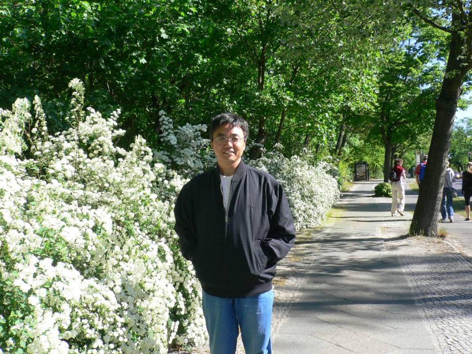 李興校 李興校