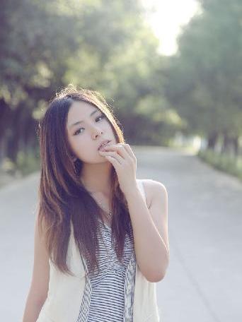 白娜(青年音樂才女) 白娜(青年音樂才女)