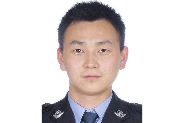 徐豪(湖南省常德市石門縣公安局黨委委員、副局長) 徐豪(湖南省常德市石門縣公安局黨委委員、副局長)