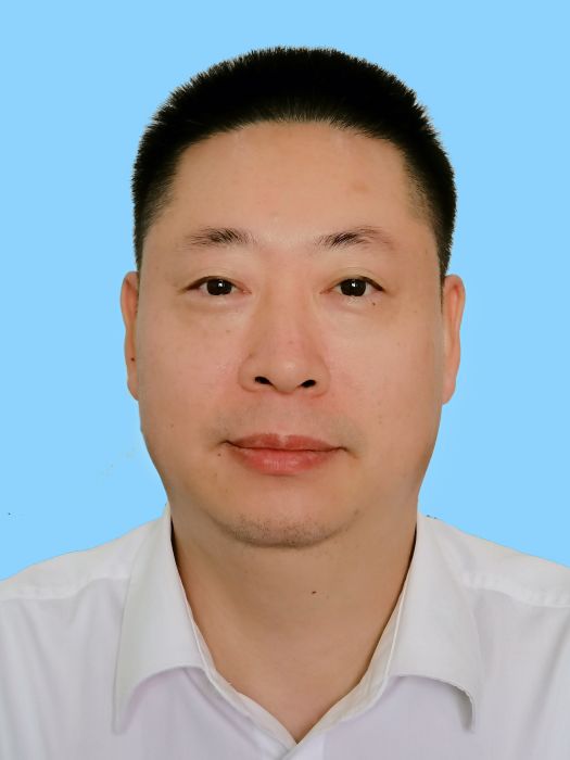 黃君(廣東省梅州市交通運輸局黨組成員、市紀委監委駐市交通運輸局紀檢監察組組長) 黃君(廣東省梅州市交通運輸局黨組成員、市紀委監委駐市交通運輸局紀檢監察組組長)