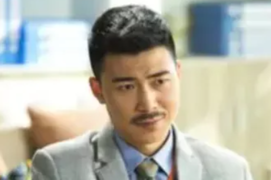馬龍(2016年版電視劇《她很漂亮》中的角色) 馬龍(2016年版電視劇《她很漂亮》中的角色)