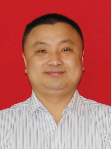 易先超 易先超