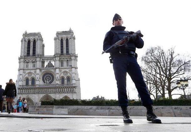 6·6巴黎聖母院槍擊事件