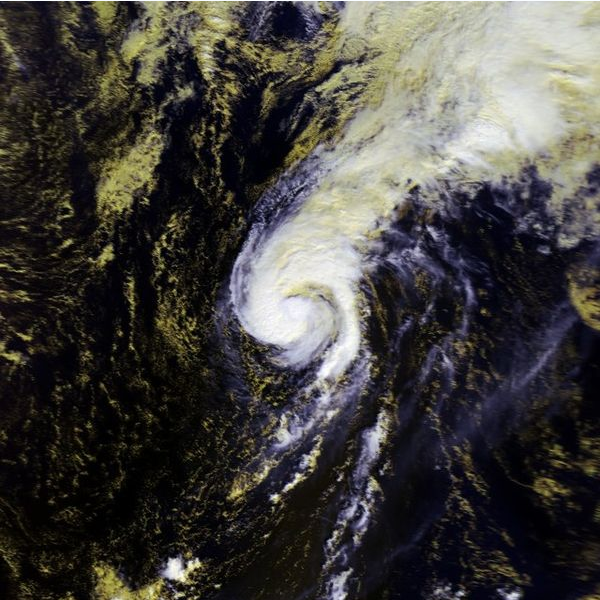 強熱帶風暴楊柳衛星雲圖