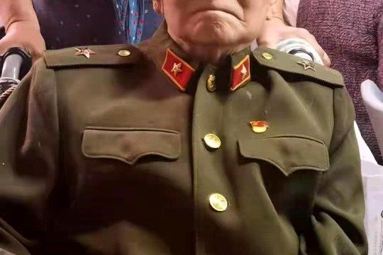 林亮(四軍老戰士,八一電影製片廠生產處原處長) 林亮(四軍老戰士,八一電影製片廠生產處原處長)