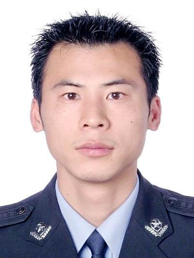 熊波(湖北省黃石市公安局下陸分局黨委委員、副局長、四級高級警長) 熊波(湖北省黃石市公安局下陸分局黨委委員、副局長、四級高級警長)