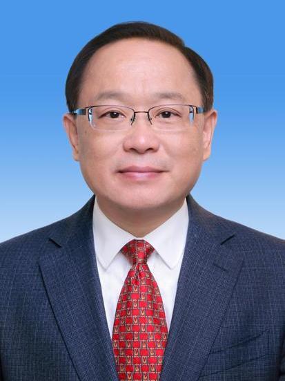 王理效 王理效