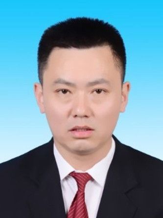 張永峰(呼和浩特市新城區政府辦公室副主任) 張永峰(呼和浩特市新城區政府辦公室副主任)