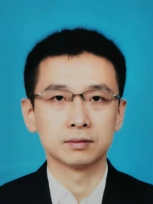郭輝(四川美術學院建築與環境藝術學院黨總支副書記、建築系主任)