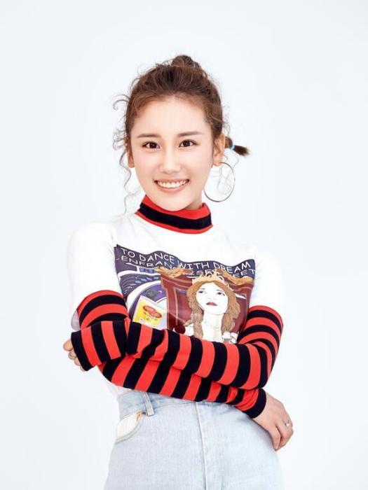 張藝嬴 張藝嬴