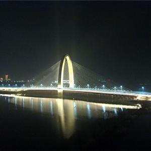 彩虹橋(中國湖北省黃岡市境內跨湖通道) 彩虹橋(中國湖北省黃岡市境內跨湖通道)