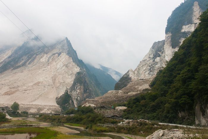 鍋巴岩 鍋巴岩