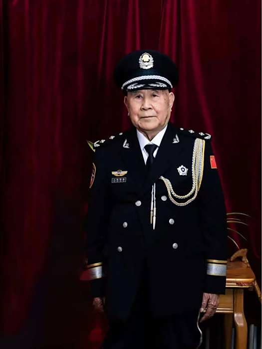 李敬(原天津市公安局六處處長) 李敬(原天津市公安局六處處長)