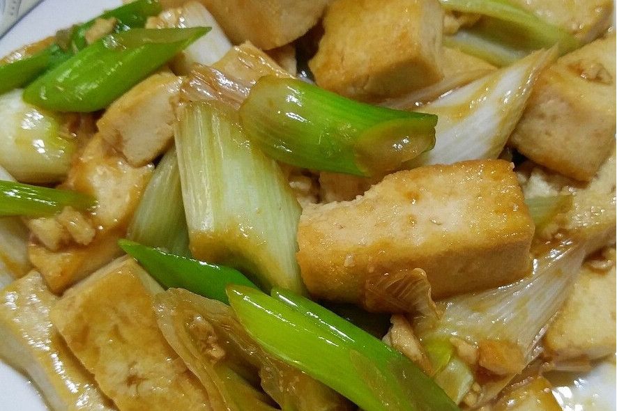蔥爆豆腐 蔥爆豆腐