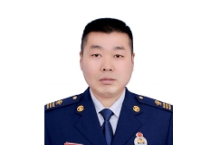 李建偉(全國應急管理系統二級英雄模範、中國消防忠誠衛士) 李建偉(全國應急管理系統二級英雄模範、中國消防忠誠衛士)