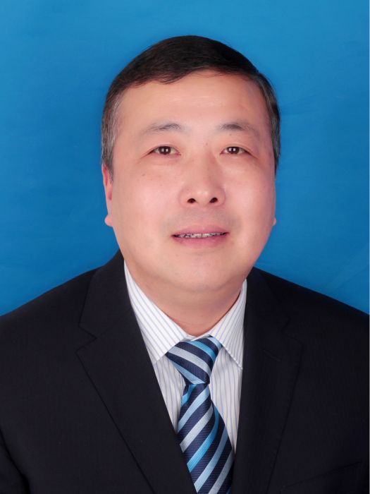 趙群(蚌埠市數據資源管理局黨組成員、副局長) 趙群(蚌埠市數據資源管理局黨組成員、副局長)