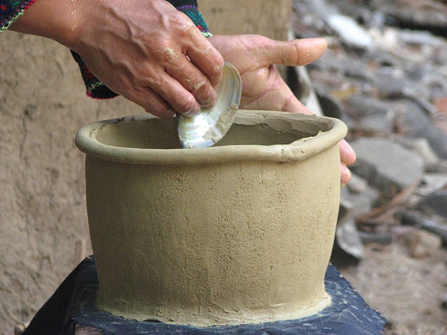 黎族原始制陶技藝