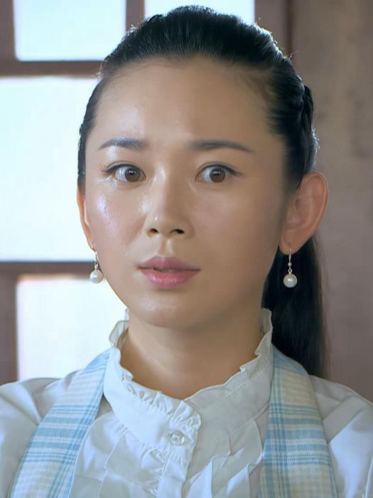 秦穎(電視劇《光影》中的角色) 秦穎(電視劇《光影》中的角色)